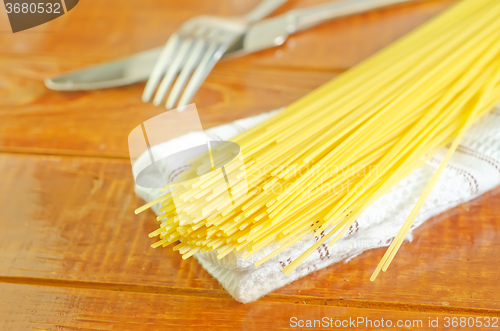 Image of raw spaghetti