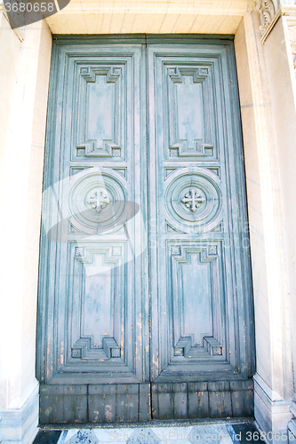 Image of old door in italy land europe   historical gate