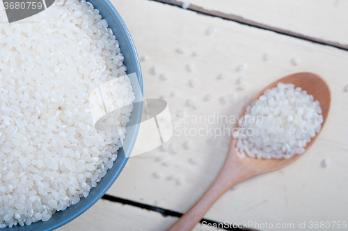 Image of raw white rice 
