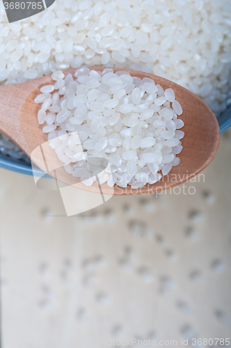 Image of raw white rice 
