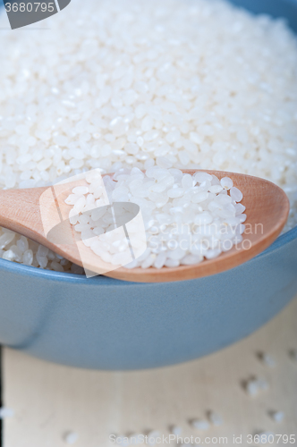 Image of raw white rice 