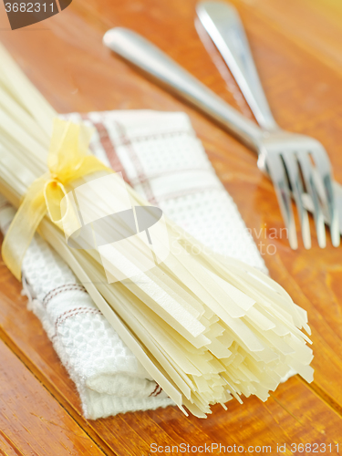 Image of raw rice noodles