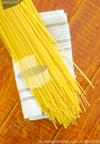 Image of raw spaghetti