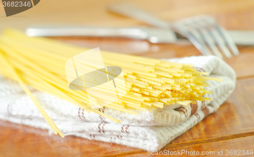 Image of raw spaghetti