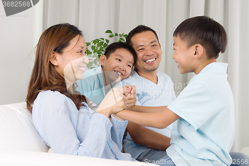 Image of Asian family