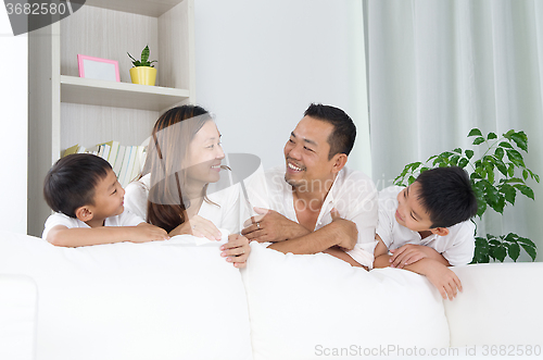 Image of Asian family