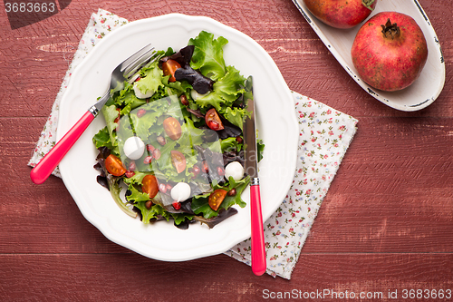 Image of Green salad on plate