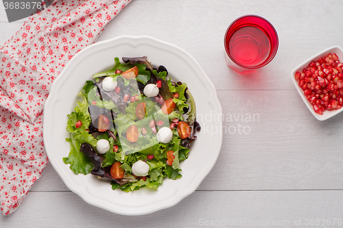 Image of Green salad on plate