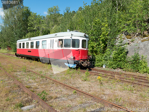 Image of one old railbuss on the station 