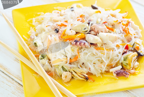 Image of rice noodle with seafood
