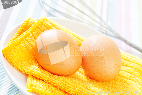 Image of raw eggs