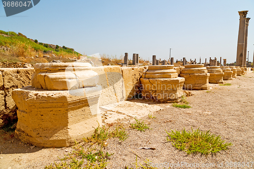 Image of  stone  in  perge   and  roman temple 