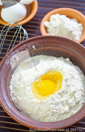 Image of flour and eggs