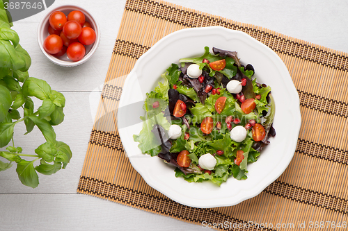 Image of Green salad on plate