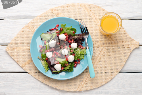 Image of Green salad on plate