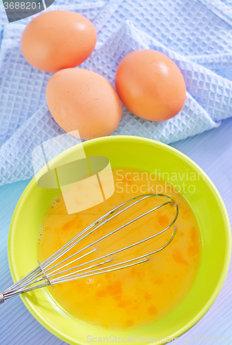 Image of raw eggs