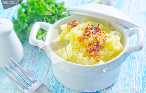 Image of mashed potato with fried onion