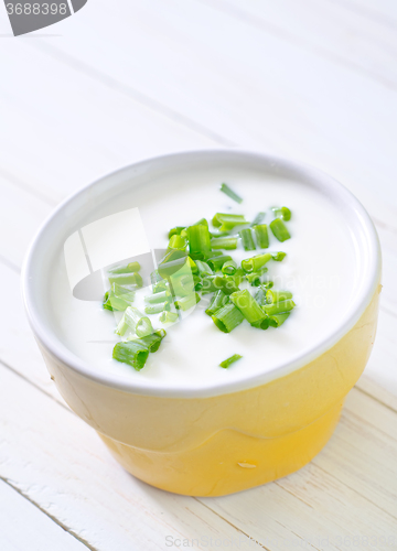 Image of sour cream with green onion