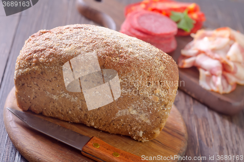 Image of bread, salami and bacon