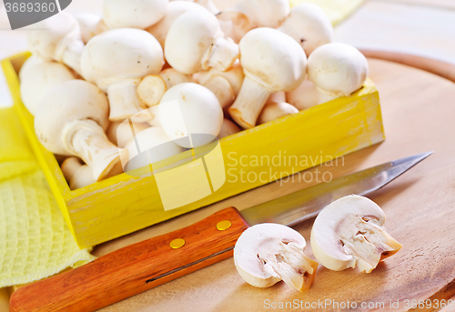 Image of raw mushroom