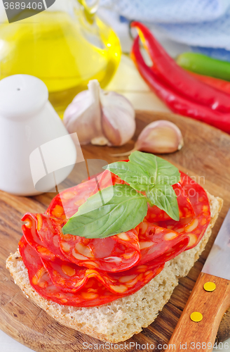 Image of bread with salami