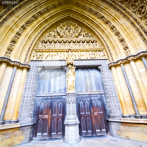 Image of rose window weinstmister  abbey in london old church door and ma