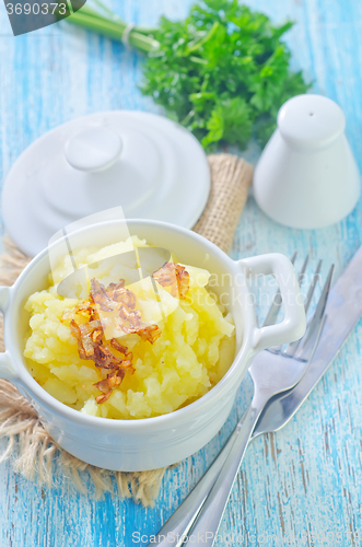 Image of mashed potato with fried onion