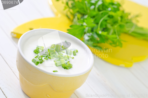 Image of sour cream with green onion