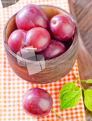 Image of plums