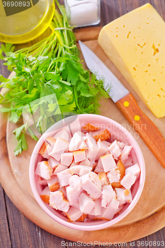 Image of ingredients for salad, chicken and cheese