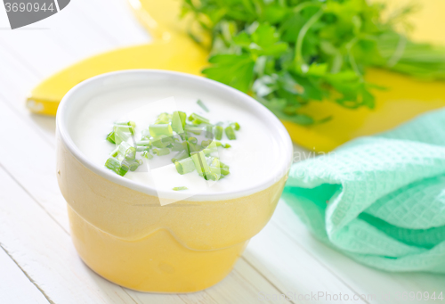 Image of sour cream with green onion