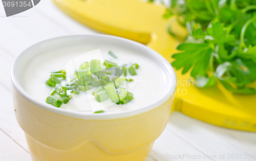 Image of sour cream with green onion