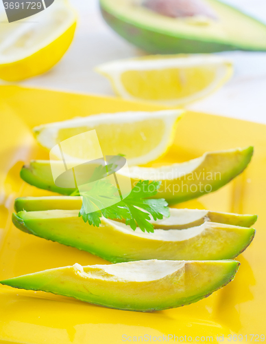 Image of salad with avocado