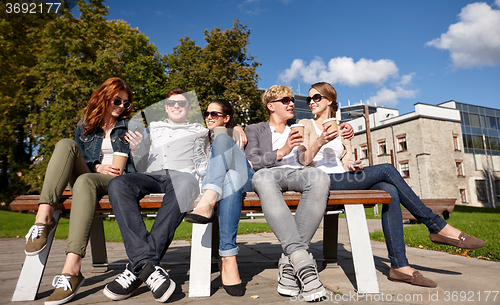 Image of group of students or teenagers drinking coffee