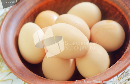 Image of raw eggs