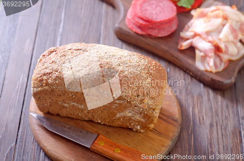 Image of bread, salami and bacon