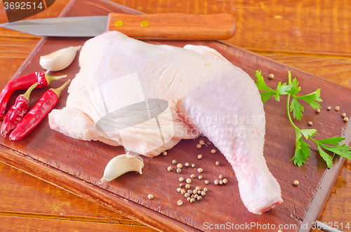 Image of raw chicken leg