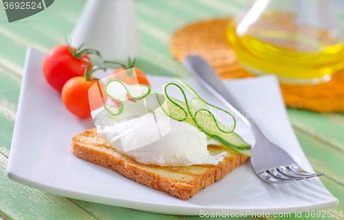 Image of toast with poached eggs