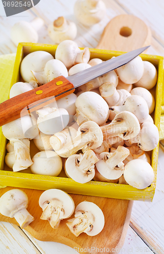 Image of raw mushroom