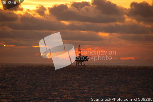 Image of Sunset oil rig 05.10.2007