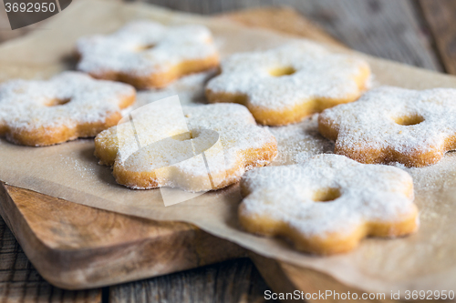 Image of Cookies sprinkled with powdered sugar close-up.