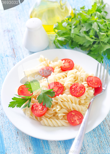 Image of pasta with tomato