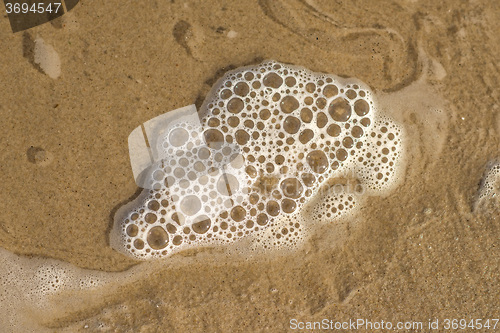 Image of bubbles in the sea