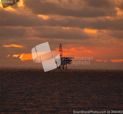 Image of Sunset oil rig 05.10.2007