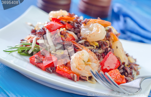 Image of fried rice with shrimps and vegetables