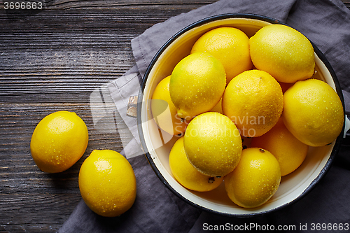 Image of fresh wet lemons