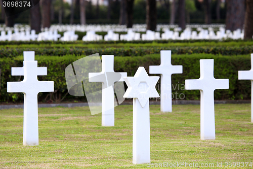 Image of NETTUNO - April 06: Tombs, American war cemetery of the American