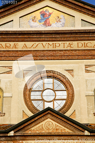 Image of rose window  italy  lombardy     in  the parabiago    closed bri