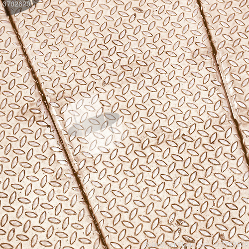 Image of Retro looking Diamond steel