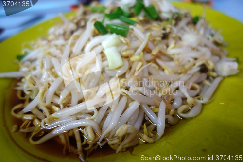 Image of Boiled bean sprouts with soya source  